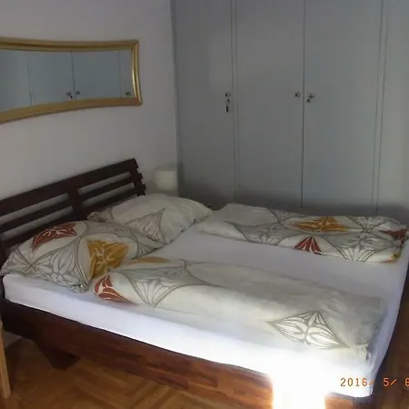 Apartment Vacation Delphina *