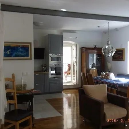 Vacation Delphina Apartman *